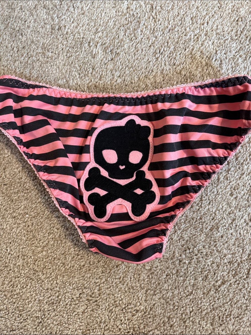 Leg Avenue Sexy Pirate Costume Black/Pink, Size S/M - Picture 7 of 9